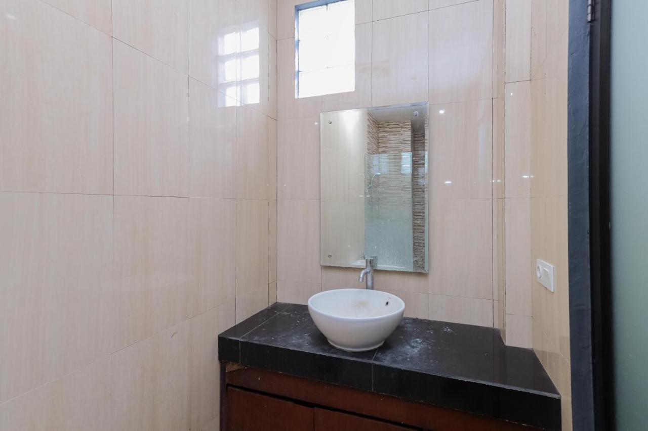 Urbanview Hotel Wg Jimbaran Bali Ungasan Esterno foto